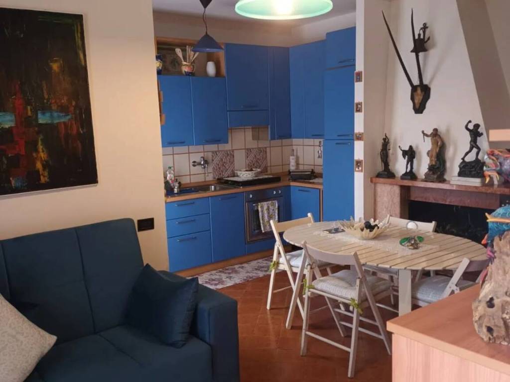 appartamento in vendita ad Anzio in zona Mare