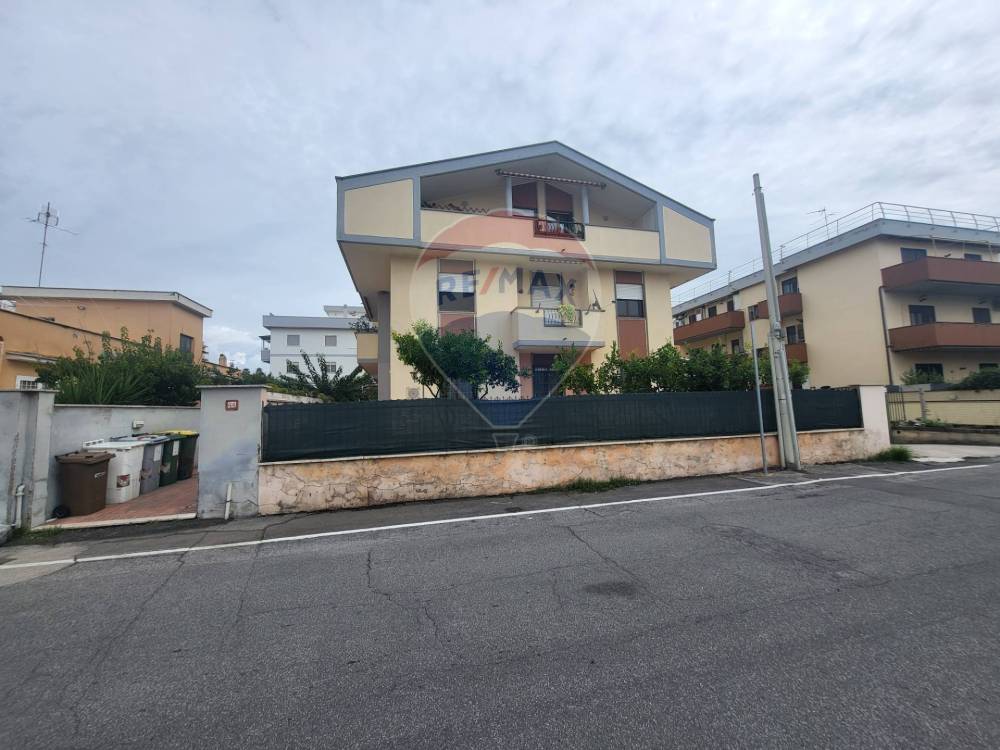appartamento in vendita ad Anzio in zona Anzio Colonia