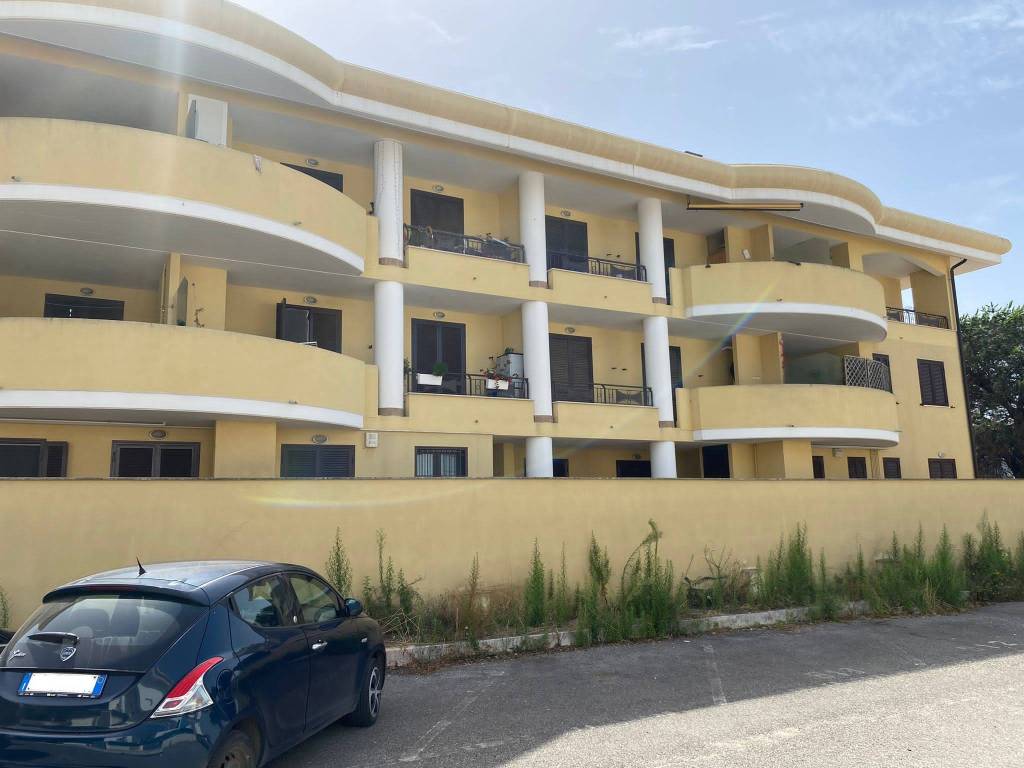 appartamento in vendita ad Anzio in zona Villa Claudia