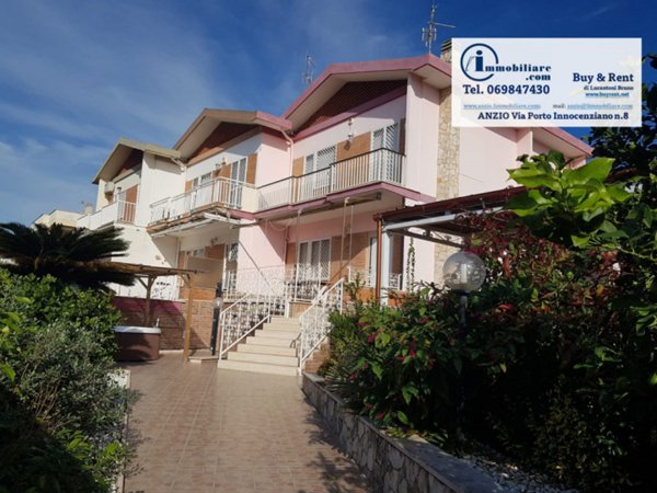 casa semindipendente in vendita ad Anzio in zona Mare