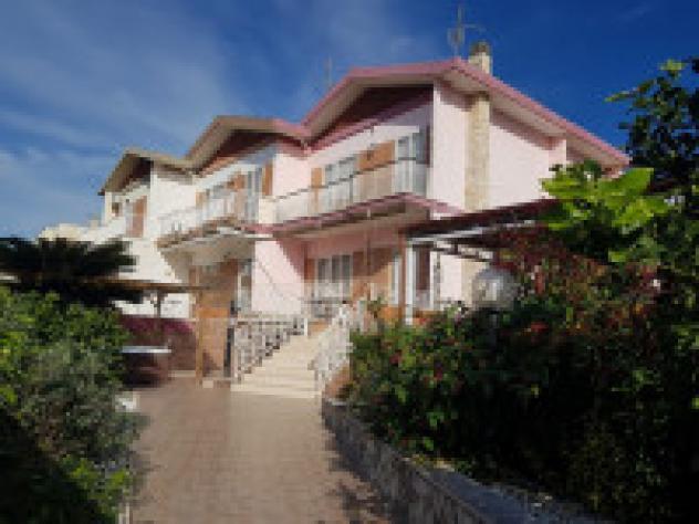 casa semindipendente in vendita ad Anzio in zona Mare