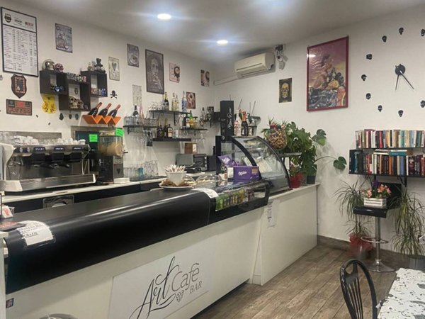 negozio in vendita ad Anzio