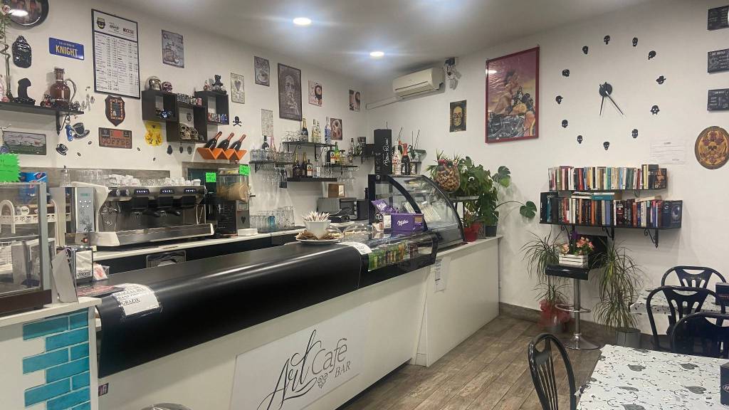 negozio in vendita ad Anzio