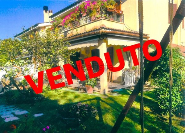 casa indipendente in vendita ad Anzio in zona Mare