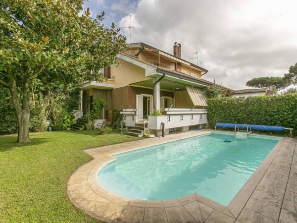 casa indipendente in vendita ad Anzio in zona Mare