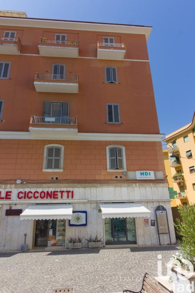 appartamento in vendita ad Anzio in zona Mare