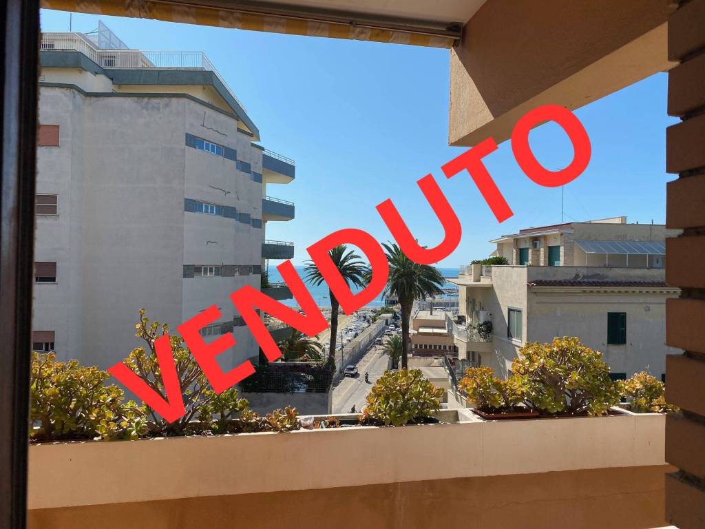 appartamento in vendita ad Anzio in zona Stazione