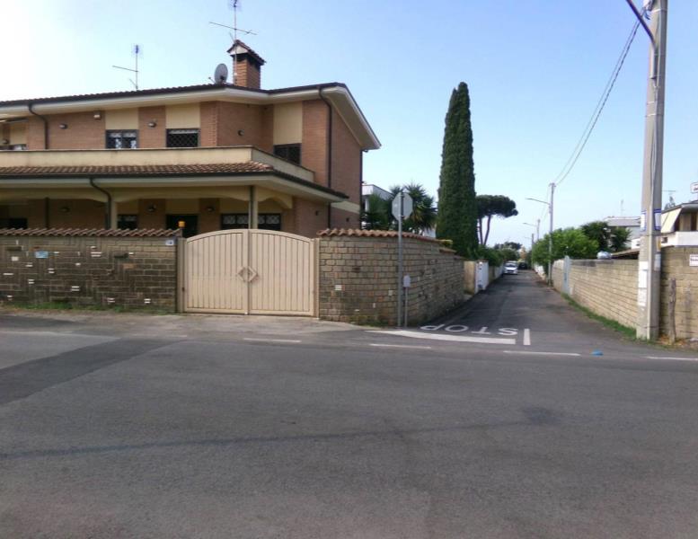 casa indipendente in vendita ad Anzio in zona Stazione