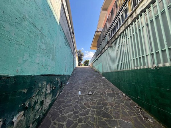 locale di sgombero in vendita ad Anzio in zona Mare