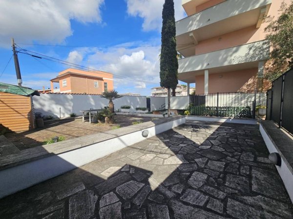 casa indipendente in vendita ad Anzio