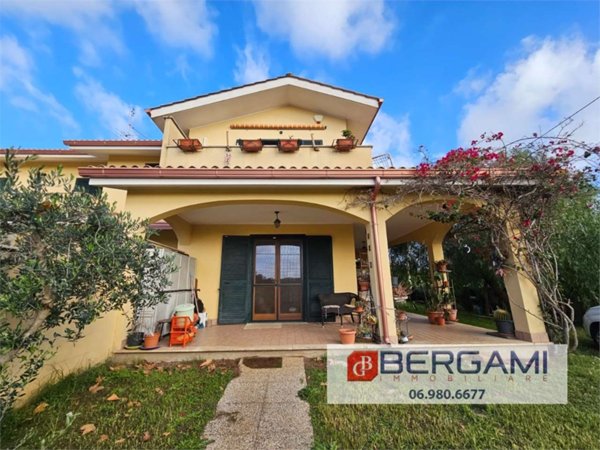 casa indipendente in vendita ad Anzio