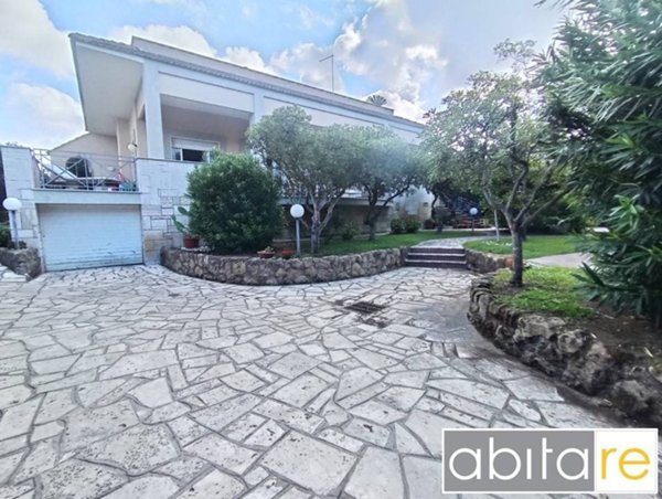 casa indipendente in vendita ad Anzio in zona Mare