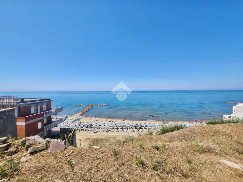 appartamento in vendita ad Anzio in zona Lido delle Sirene