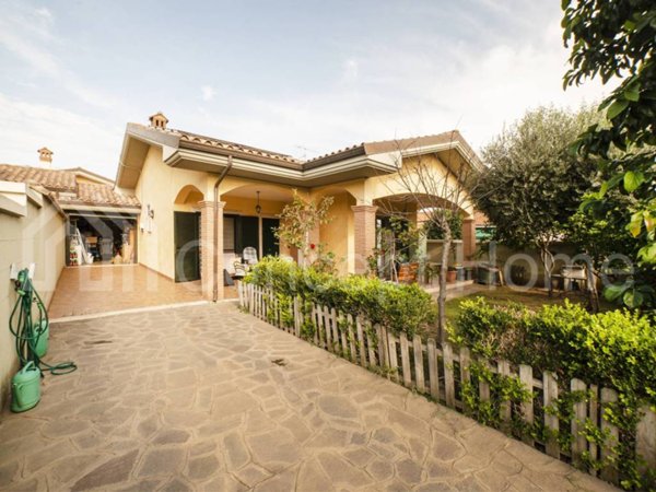 casa indipendente in vendita ad Anzio