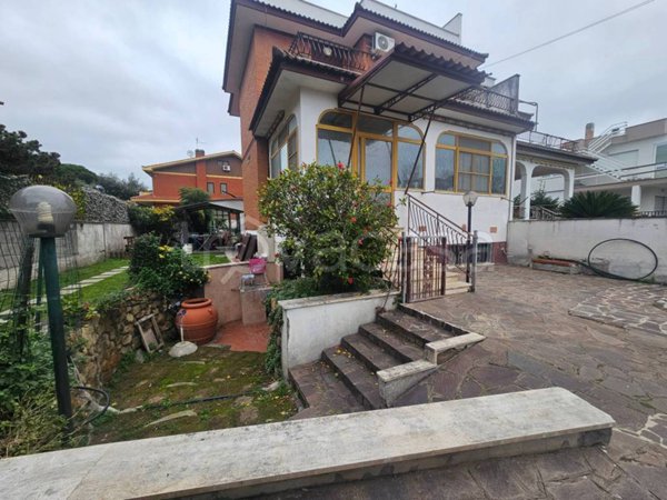 casa indipendente in vendita ad Anzio in zona Villa Claudia