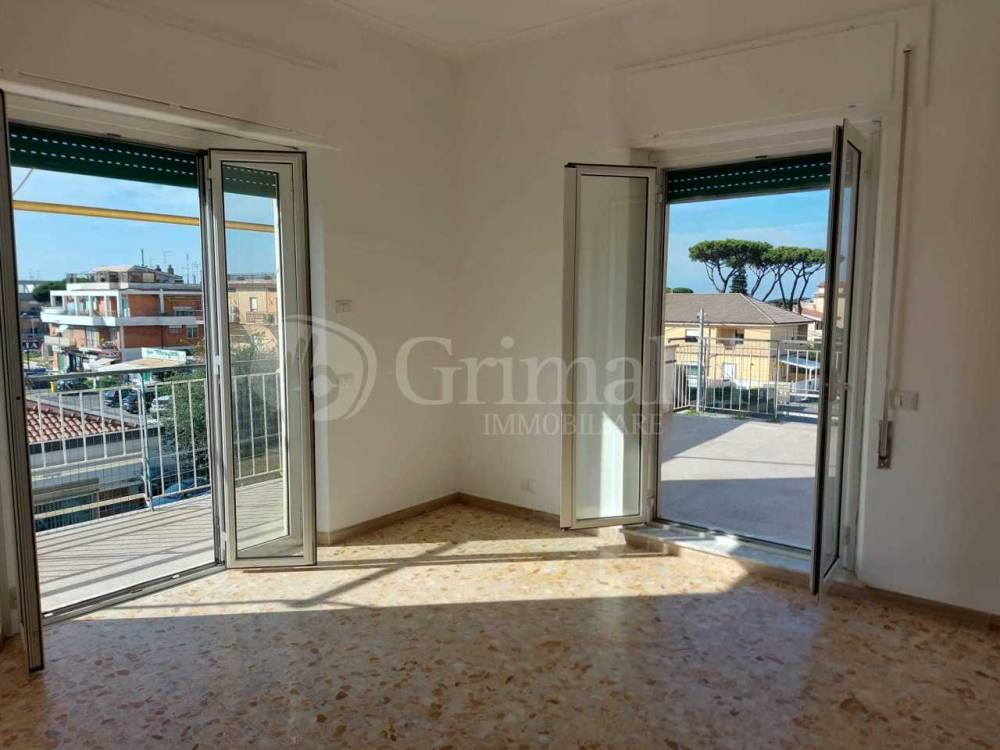 appartamento in vendita ad Anzio in zona Mare