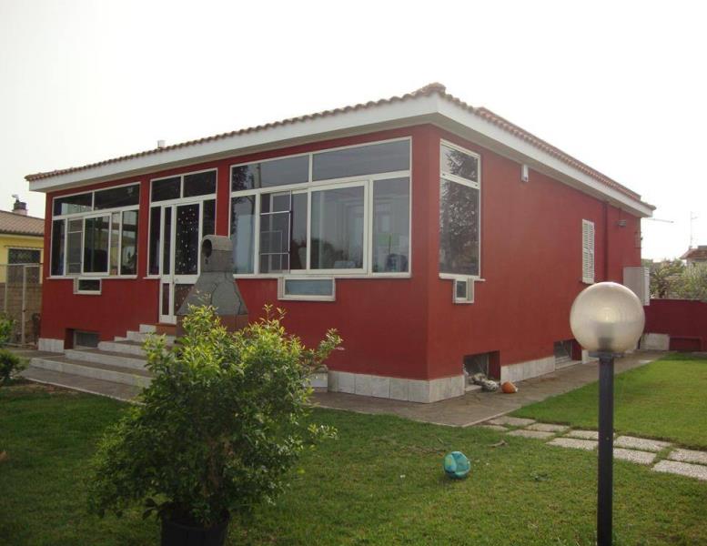 casa indipendente in vendita ad Anzio in zona Villa Claudia