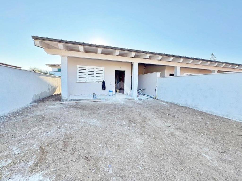 casa indipendente in vendita ad Anzio in zona Stazione