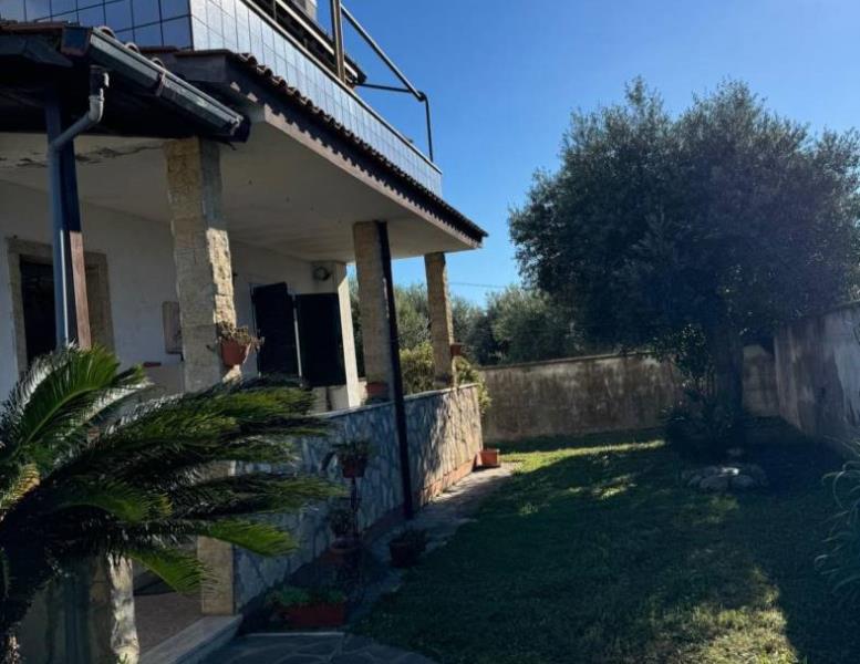 casa indipendente in vendita ad Anzio in zona Villa Claudia