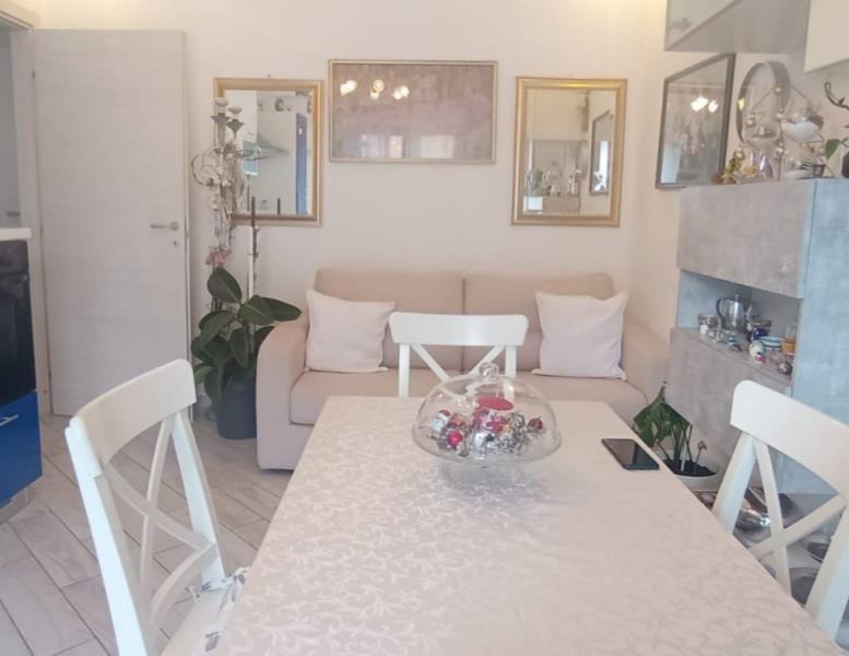 appartamento in vendita ad Anzio in zona Villa Claudia