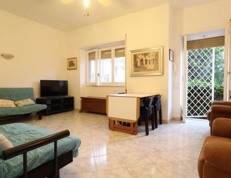 appartamento in vendita ad Anzio in zona Mare