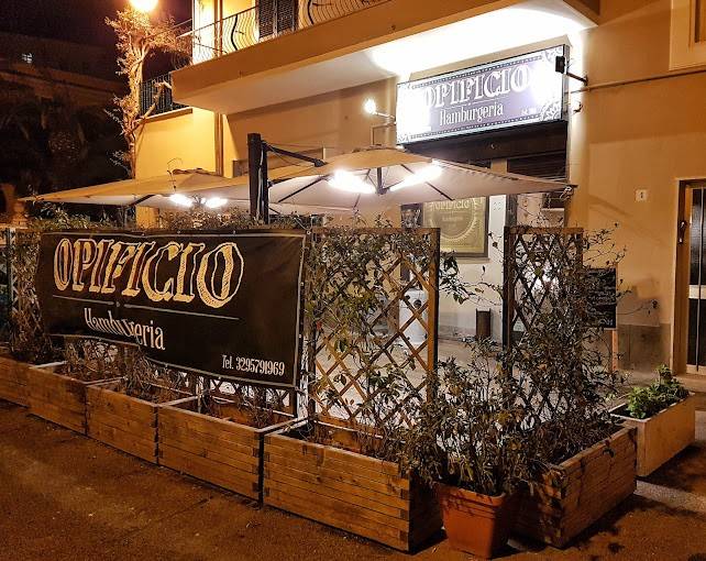 negozio in vendita ad Anzio