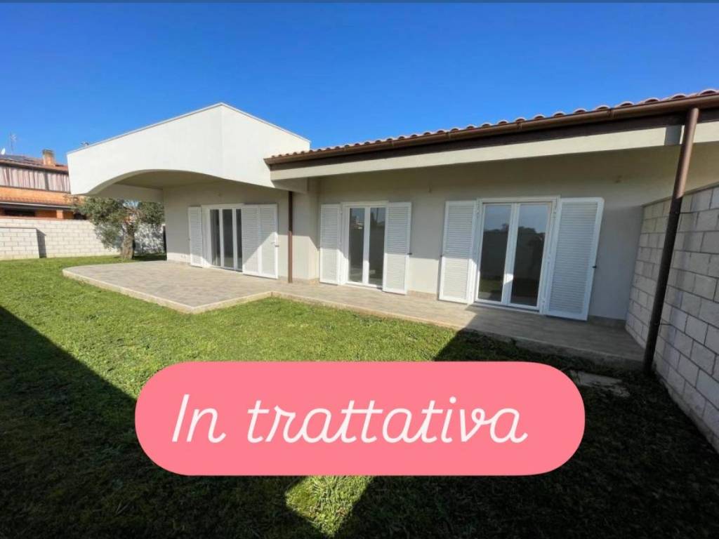casa indipendente in vendita ad Anzio in zona Mare