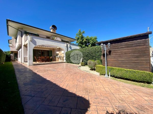 casa indipendente in vendita ad Anzio in zona Villa Claudia