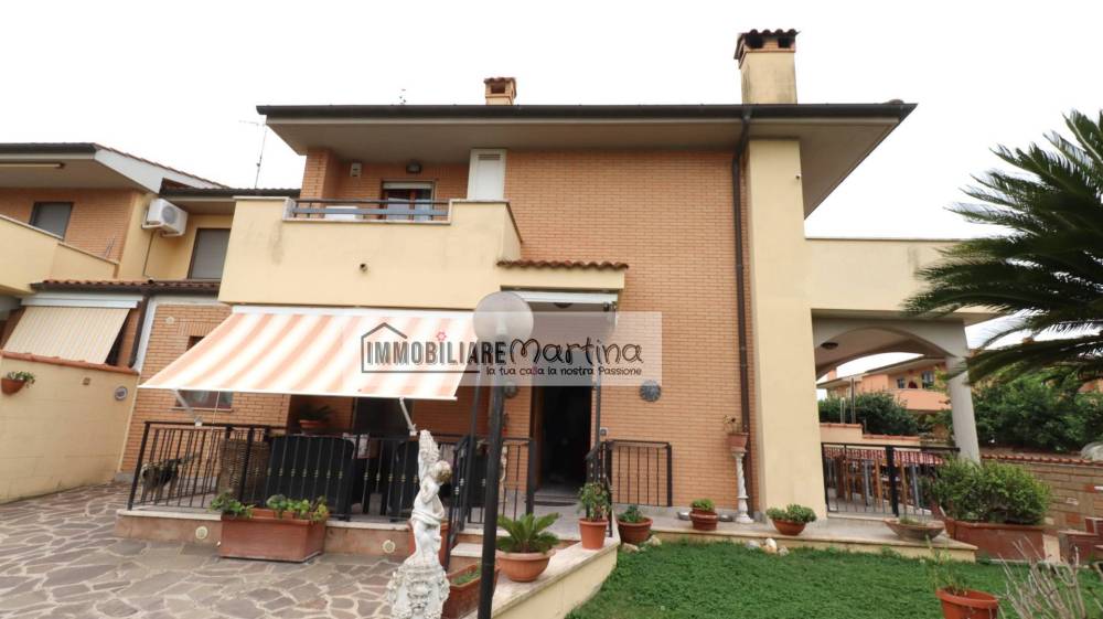 casa indipendente in vendita ad Anzio