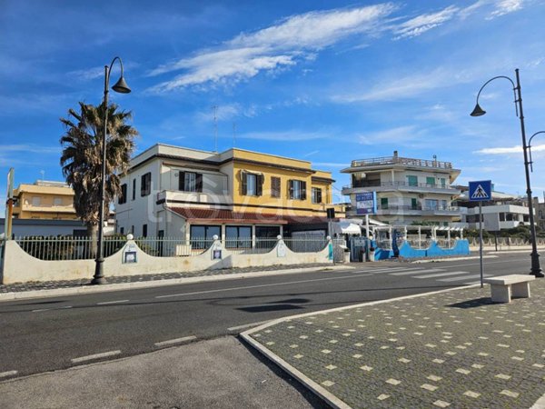 appartamento in vendita ad Anzio in zona Anzio Colonia