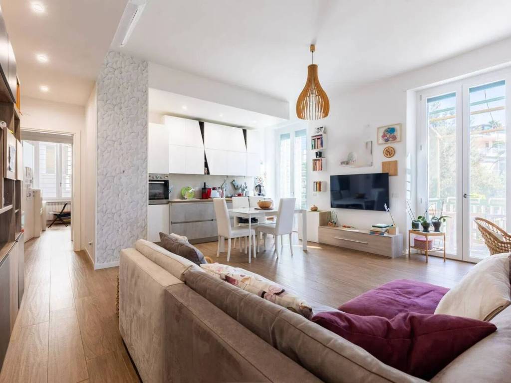 appartamento in vendita ad Anzio in zona Mare