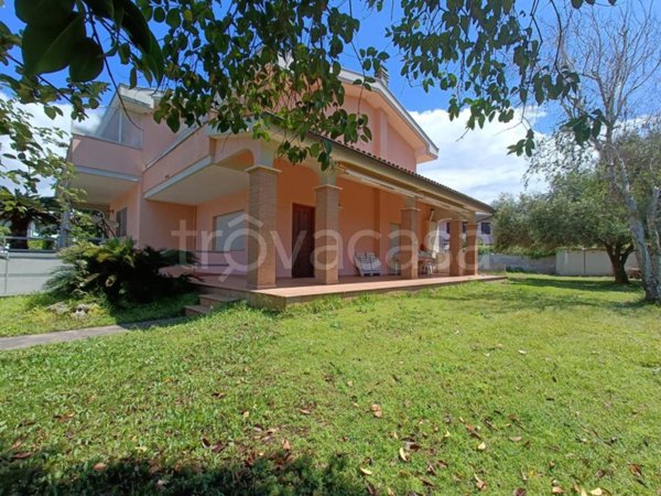 casa indipendente in vendita ad Anzio in zona Villa Claudia