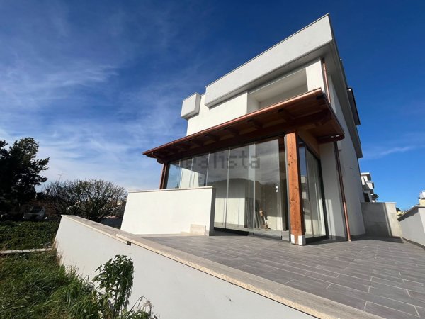 appartamento in vendita ad Anzio in zona Marechiaro