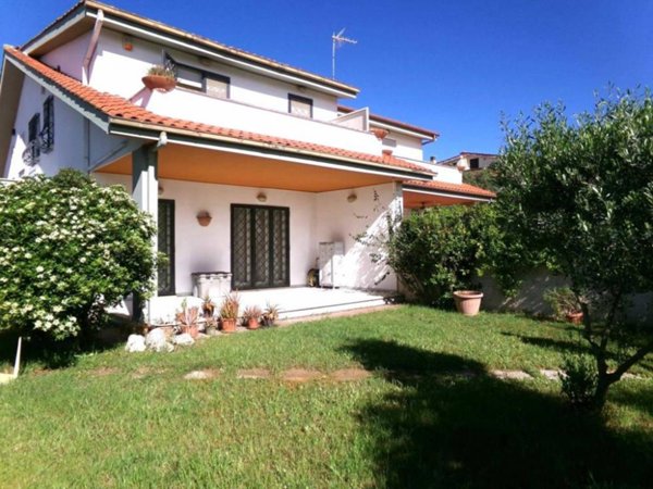 casa indipendente in vendita ad Anzio in zona Stazione