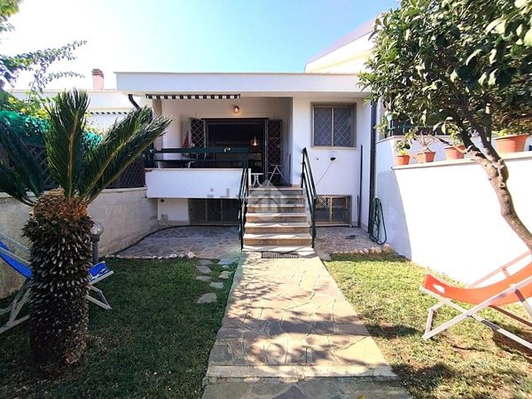appartamento in vendita ad Anzio in zona Villa Claudia