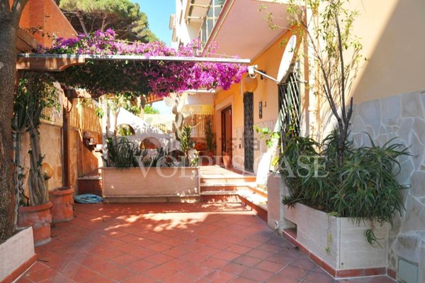 appartamento in vendita ad Anzio in zona Mare