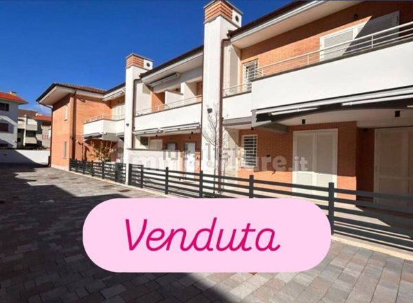 appartamento in vendita ad Anzio in zona Mare