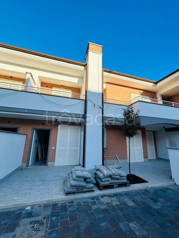 appartamento in vendita ad Anzio in zona Mare