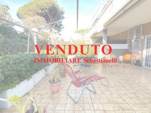 appartamento in vendita ad Anzio in zona Mare
