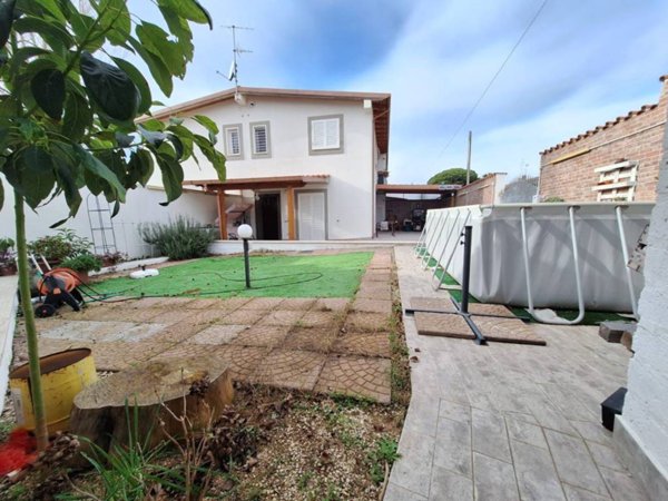 casa indipendente in vendita ad Anzio in zona Mare