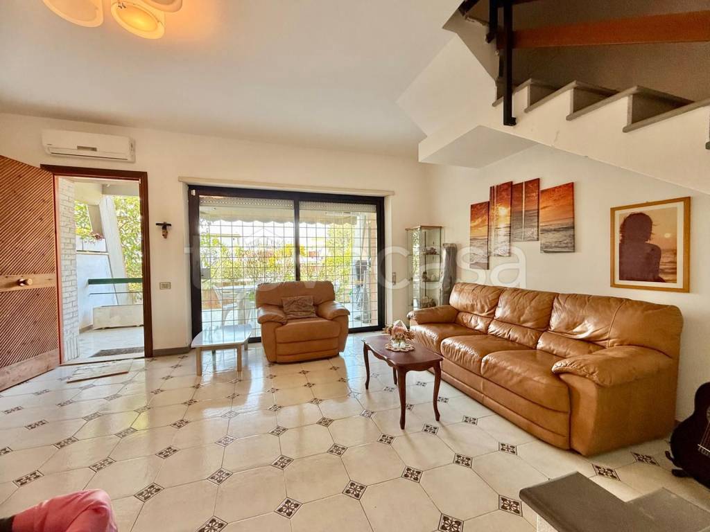 casa indipendente in vendita ad Anzio in zona Mare
