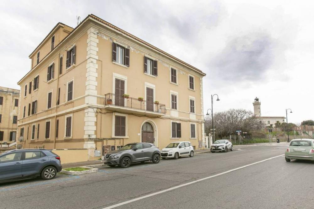 appartamento in vendita ad Anzio in zona Mare