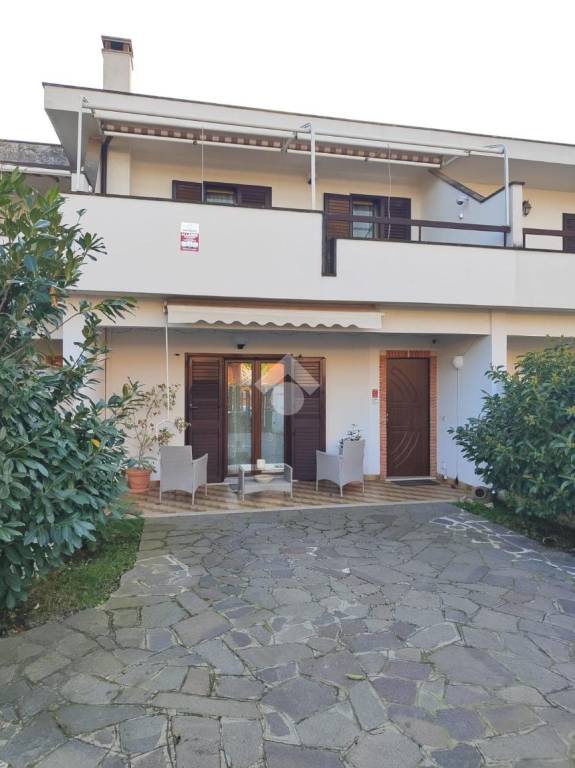 casa indipendente in vendita ad Anzio