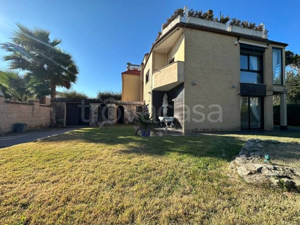 casa indipendente in vendita ad Anzio in zona Cincinnato