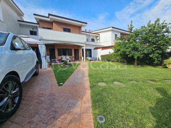 casa indipendente in vendita ad Anzio in zona Villa Claudia