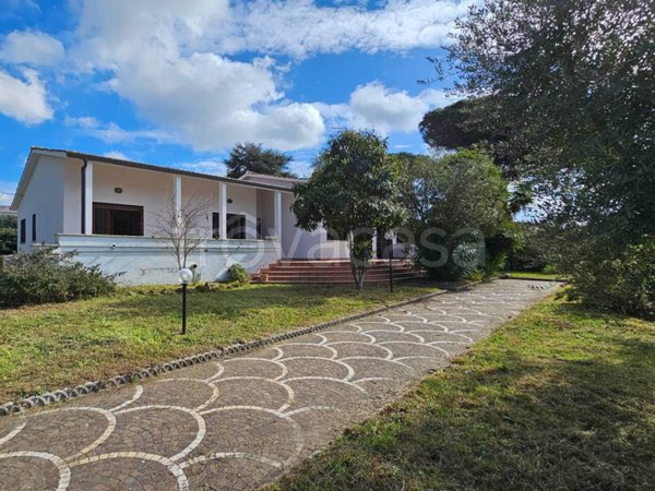 casa indipendente in vendita ad Anzio in zona Lido dei Pini