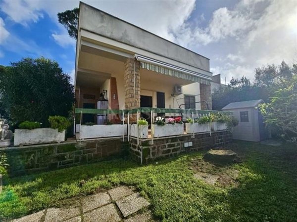 casa indipendente in vendita ad Anzio in zona Mare