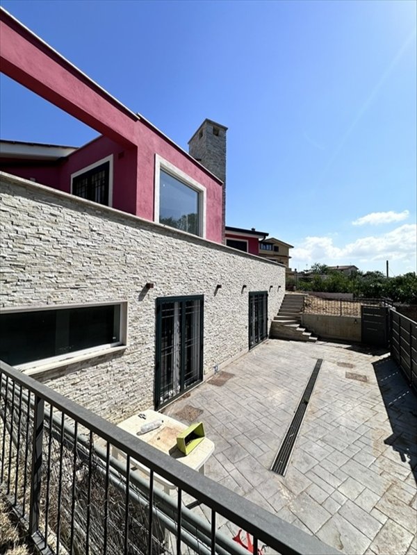 casa indipendente in vendita ad Anzio in zona Mare