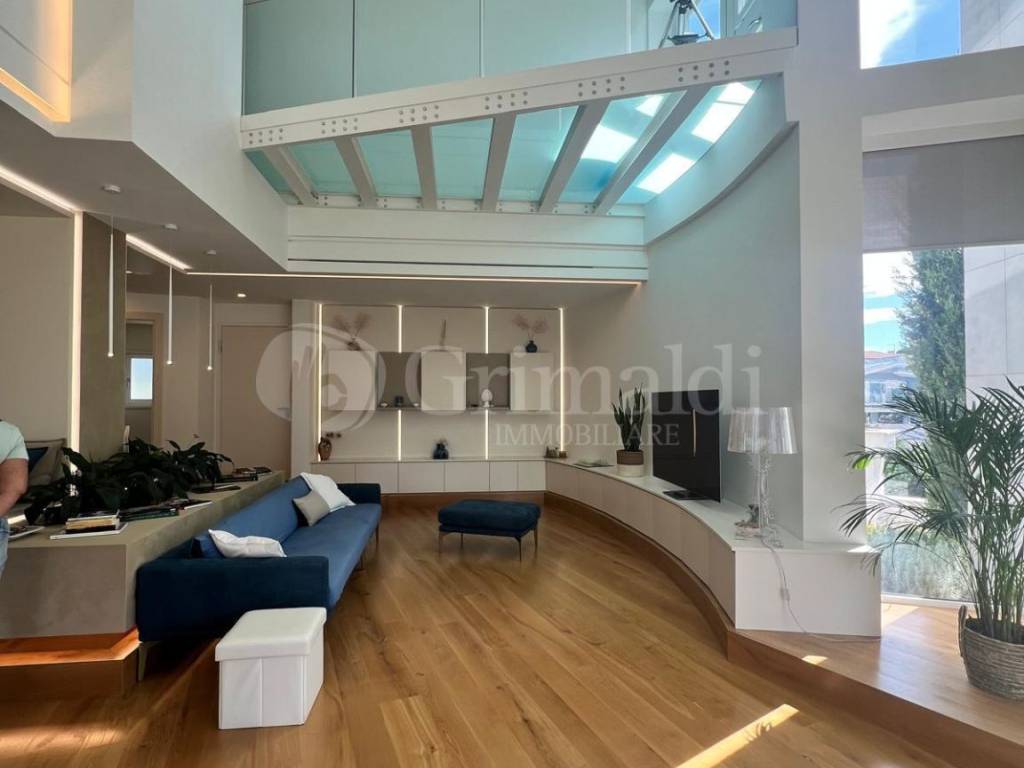 casa indipendente in vendita ad Anzio in zona Marechiaro