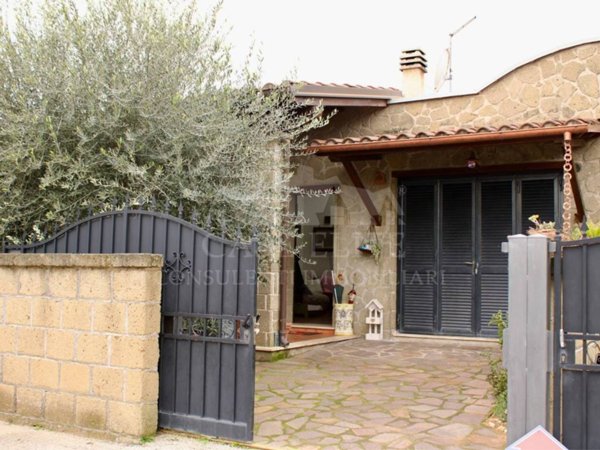 casa indipendente in vendita ad Anzio